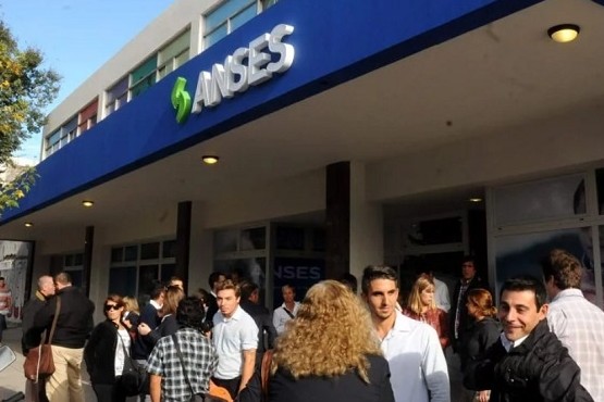 Anses comenzó a pagar el bono a jubilados y beneficiarios de la AUH