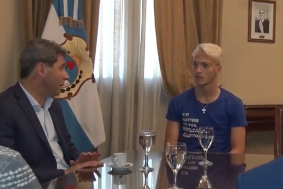Un futbolista sanjuanino triunfa en Italia y estuvo con Uñac