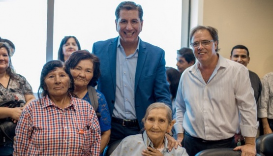 Entregaron maquinarias para proyectos de comunidades huarpes