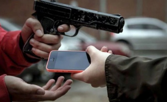 Robo a mano armada a joven sarmientino